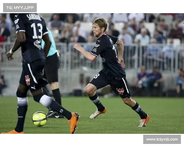 如何深入分析法尔范在沙尔克04的踢法与场上表现