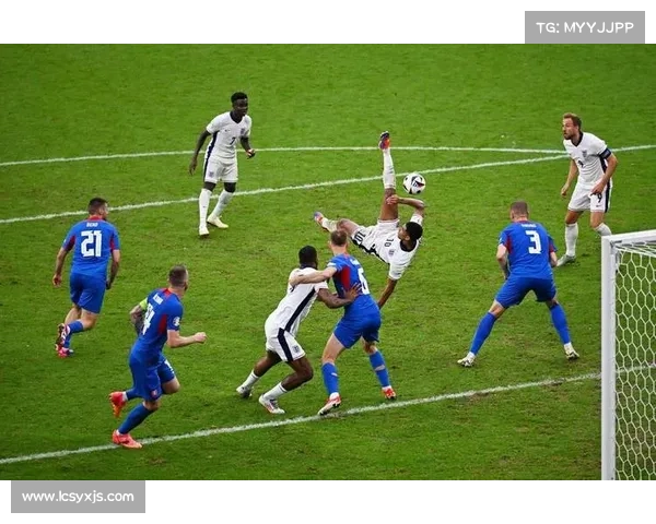 捷克前锋希季尔全面解析欧洲杯备战策略与竞技状态调整